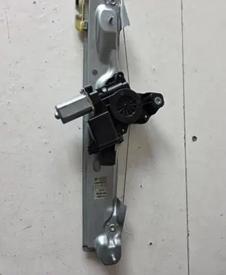 Opel Astra K Rear door window regulator motor 39134113