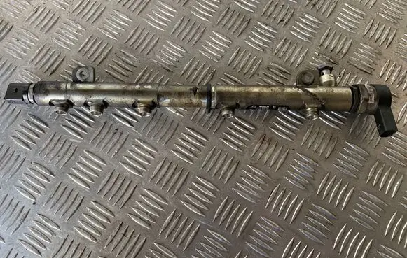 Mercedes-Benz Vito Viano W639 Fuel main line pipe A6460701895 0445214161 A6420780149