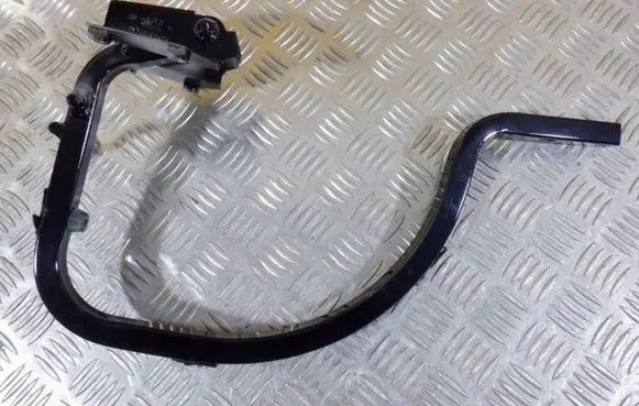 Volkswagen Jetta VI Tailgate/trunk/boot hinge 5C6827302D
