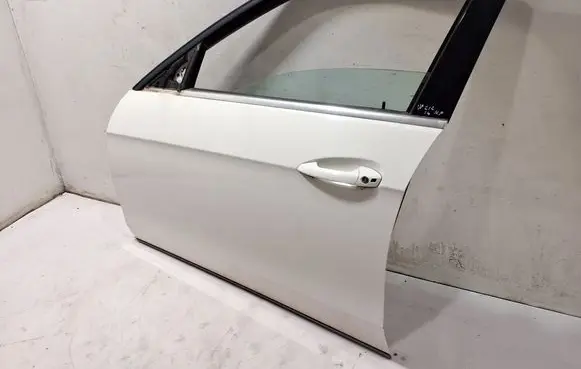 Mercedes-Benz E W212 Front door A2127205300