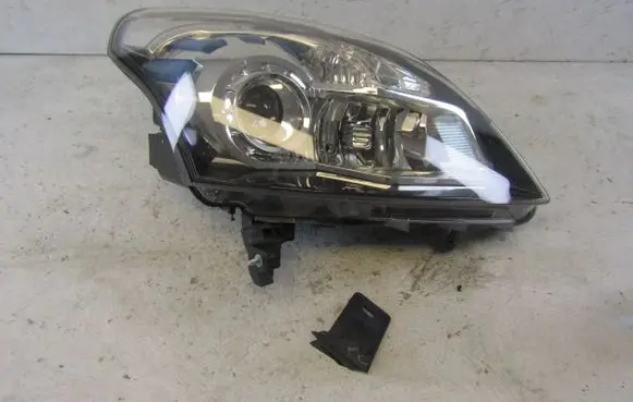 Renault Koleos I Headlight/headlamp 26010