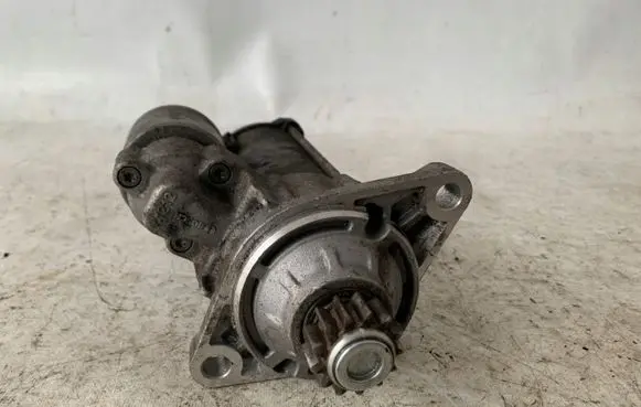 Audi Q3 8U Starter motor 02E911024B