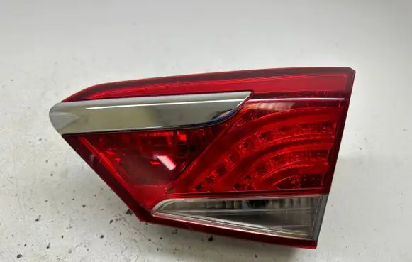 Hyundai i40 Tailgate rear/tail lights 924043Z001