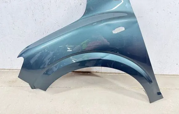 Dacia Sandero III Fender 631014393R