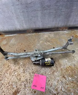 Audi A3 S3 8L Front wiper linkage and motor 