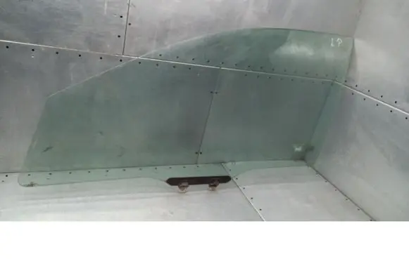 Honda Civic Front door window glass four-door
