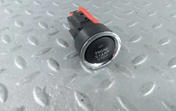Toyota Avensis T270 Engine start stop button switch 8961102012 915V1900171 2009DJ1026