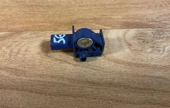 Mercedes-Benz E W212 Airbag deployment crash/impact sensor A2128204926 5WK43872