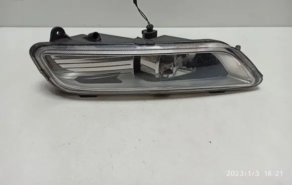 Volkswagen PASSAT B7 Front fog light