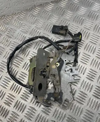 Chrysler Grand Voyager IV Rear door lock