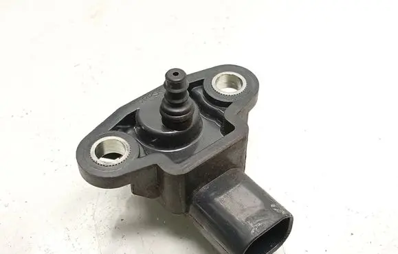 Mercedes-Benz SLK R171 Air pressure sensor A0051537228