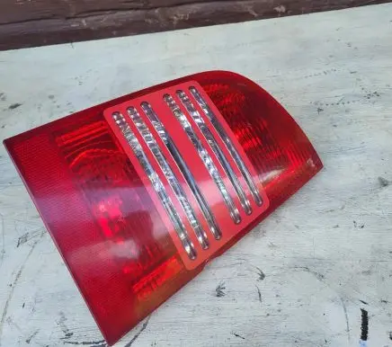 Skoda Octavia Mk2 (1Z) Rear/tail lights 1U9945095B 1U9945111B