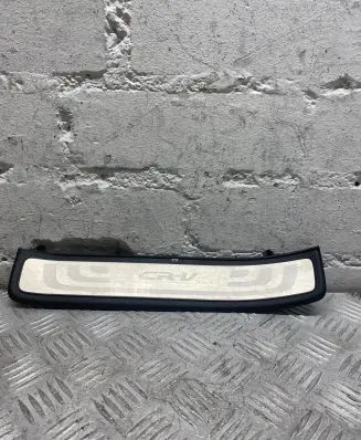 Honda CR-V Rear sill trim cover 84252T0AA0120