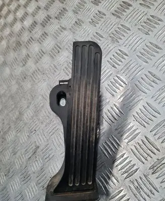Volkswagen PASSAT B6 Accelerator throttle pedal 1K1721503L