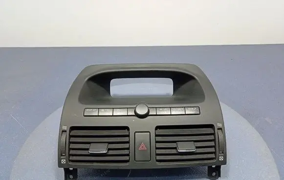 Toyota Avensis Verso Dashboard side air vent grill/cover trim 