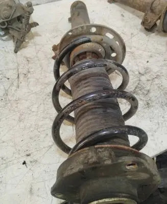 Skoda Octavia Mk2 (1Z) Front shock absorber/damper 05D5H2 1T0413031DN