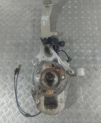 Mercedes-Benz GLE W167 Front wheel hub spindle knuckle 16726R