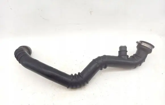Ford Focus Air intake hose/pipe BV616K863CC
