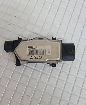 Mercedes-Benz CLA C117 X117 W117 Fan control module 1137328656