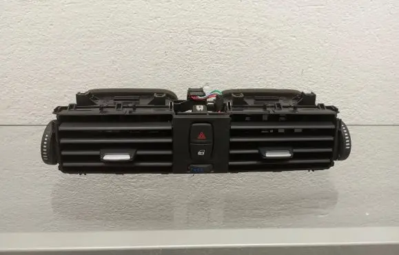 BMW 3 F30 F35 F31 Dash center air vent grill 9347436