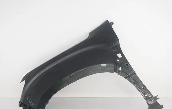 Dacia Duster II Fender 631011252R