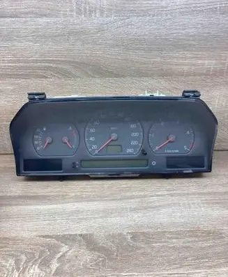 Volvo S70 V70 V70 XC Speedometer (instrument cluster) 9168138 9168144
