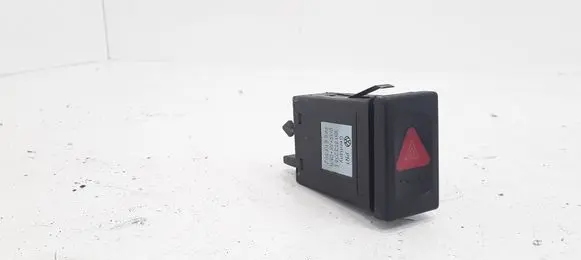 Volkswagen PASSAT B5.5 Hazard light switch 3B0953235E