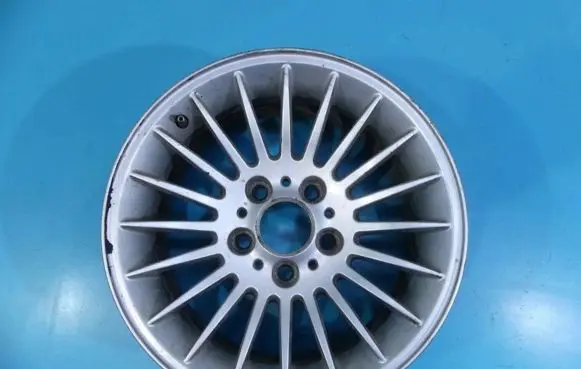 R16 alloy rim