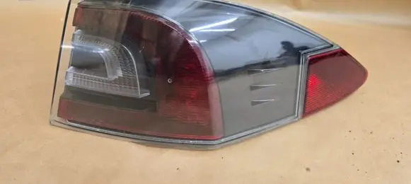 Tesla Model S Rear/tail lights 600592100D