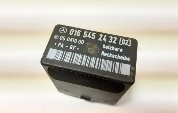 Mercedes-Benz Vito Viano W638 Heater blower fan relay 0165452432