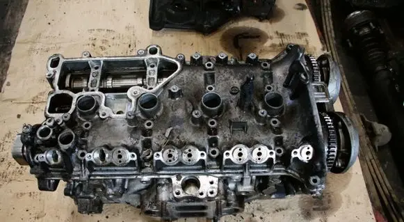 Skoda Superb B8 (3V) Engine head CHHB 2.0 TSI