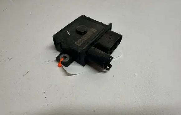 BMW 4 F32 F33 Glow plug pre-heat relay 780015603