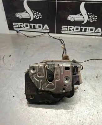Mercedes-Benz E W211 Front door lock 2117200635