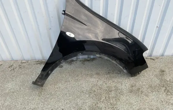 Nissan Qashqai+2 Fender