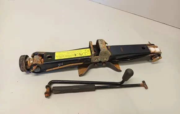 Audi A5 8T 8F Lift Jack 8K0011031D