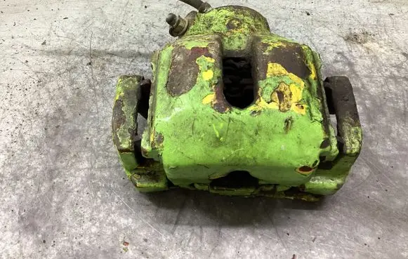 BMW 5 E39 Front brake caliper