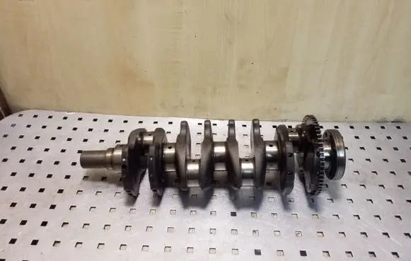 Opel Astra J Crankshaft 