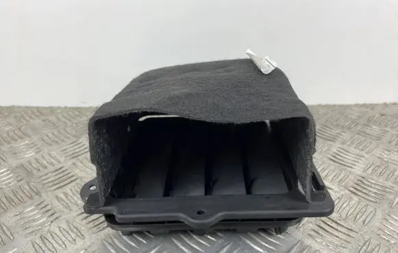 Jeep Grand Cherokee WL Quarter panel pressure vent 68542780AA
