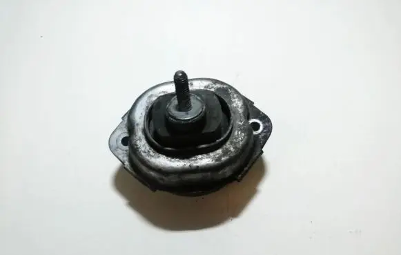 BMW X5 E53 Engine mount bracket 675844401