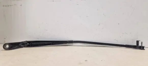 Peugeot 407 Front wiper blade arm 745602