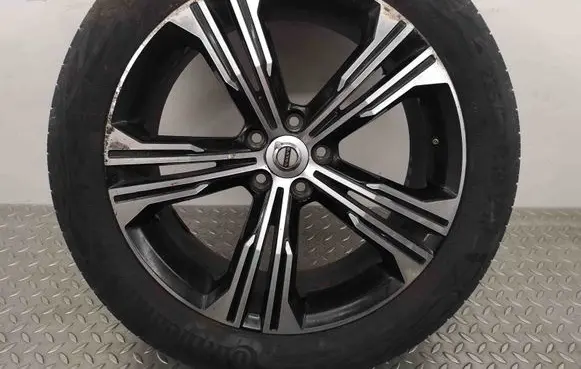 Volvo XC40 R19 alloy rim ET505 31471556