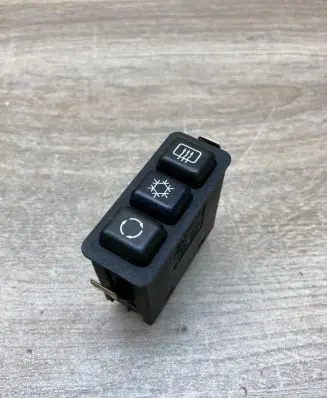 BMW 5 E34 Climate control unit 1384481 03840900