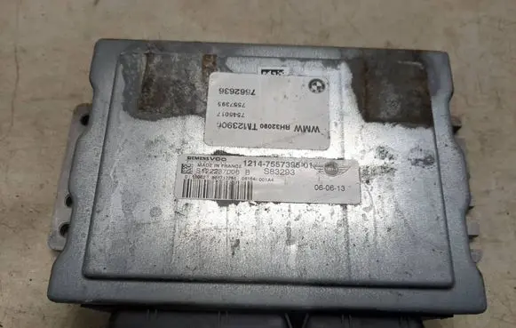Mini One - Cooper Clubman R55 Engine control unit/module 7557395 S83293 S122237006B