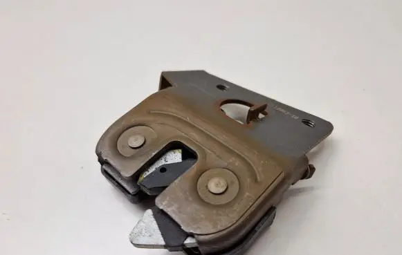 BMW 5 F10 F11 Seat back rest lock catch 7112863