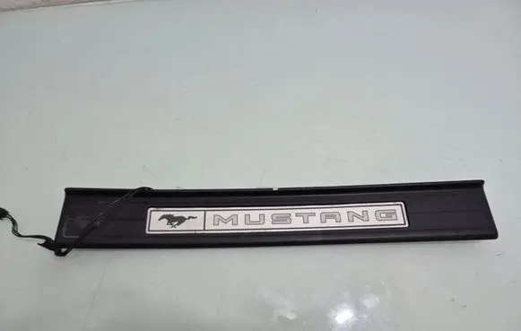 Ford Mustang VI Front sill trim cover FR3J6313222AAW