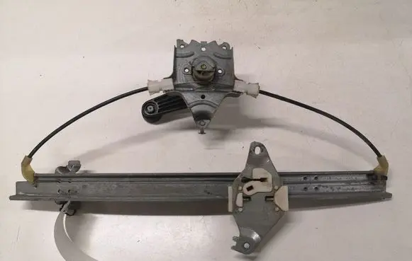 Nissan Primera Rear door manual window regulator 116168