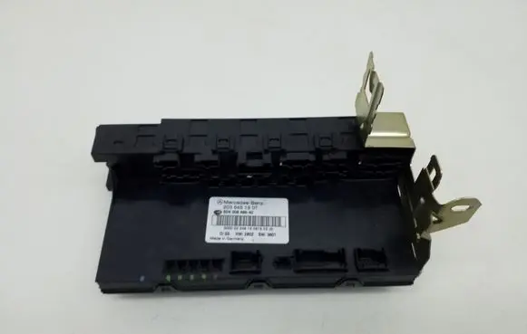 Mercedes-Benz CLC CL203 Fuse module A2035451801