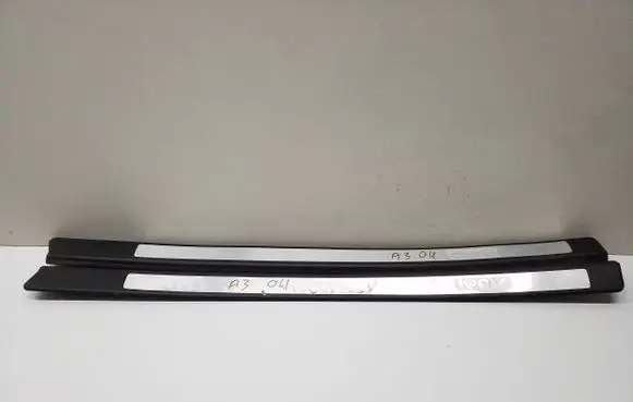 Audi A3 S3 8P Front sill trim cover 8P3853492A 8P3853491A 8P3853492B