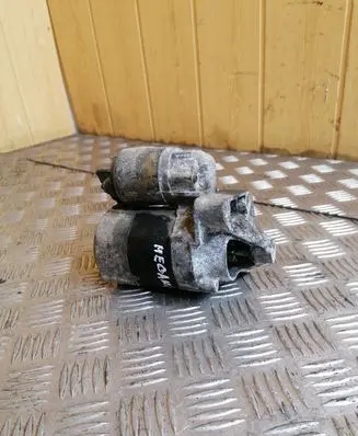 Renault Megane I Starter motor 104674 105119F