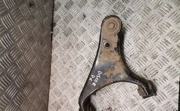 Land Rover Discovery 3 - LR3 Front lower control arm/wishbone 